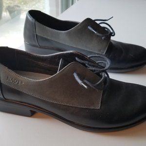 Naot Oxfords Womens size 9